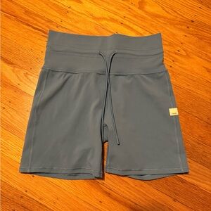 Vuori Daily Shorts Size S